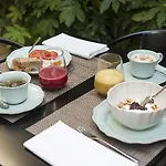 Guest house Lisbon Cheese & Wine Suites