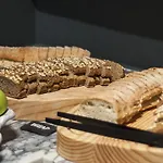 Guest house Lisbon Cheese & Wine Suites