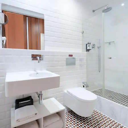 Pensionat Cheese & Wine 4*