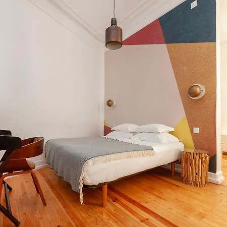 Lisbon Cheese & Wine Suites Guest house