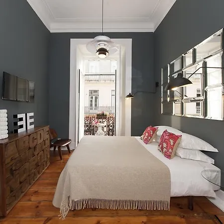 Lisbon Cheese & Wine Suites 4* Lisbon