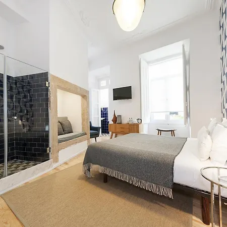 Lisbon Cheese & Wine Suites 4*