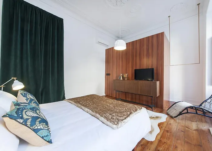 Guest house Lisbon Cheese & Wine Suites 4*