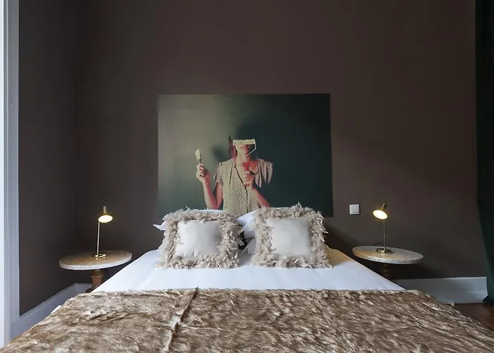 Lisbon Cheese & Wine Suites 4*