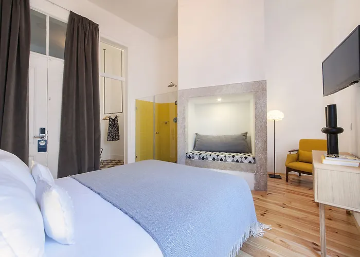 Guest house Lisbon Cheese & Wine Suites 4*