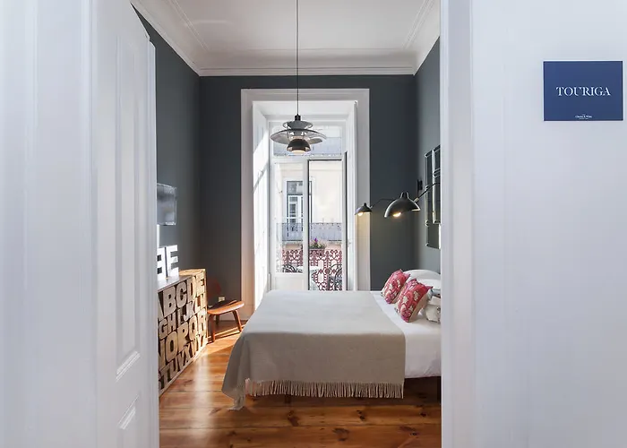 Guest house Lisbon Cheese & Wine Suites 4*