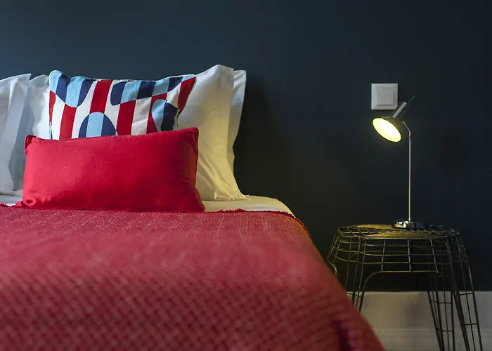 Lisbon Cheese & Wine Suites 4*