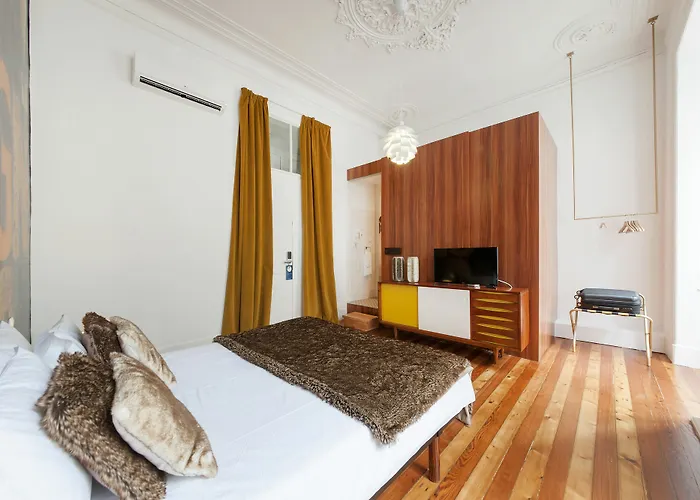 Guest house Lisbon Cheese & Wine Suites 4*