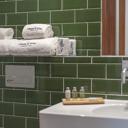 Lisbon Cheese & Wine Suites